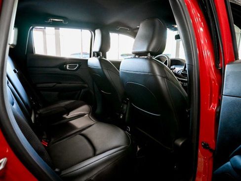Used 2022 Jeep Compass Limited AWD/4WD image 23