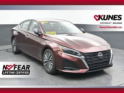 Used 2025 Nissan Altima 2.5 SV