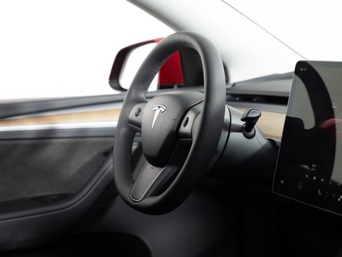 Used 2023 Tesla Model Y Long Range AWD/4WD image 24