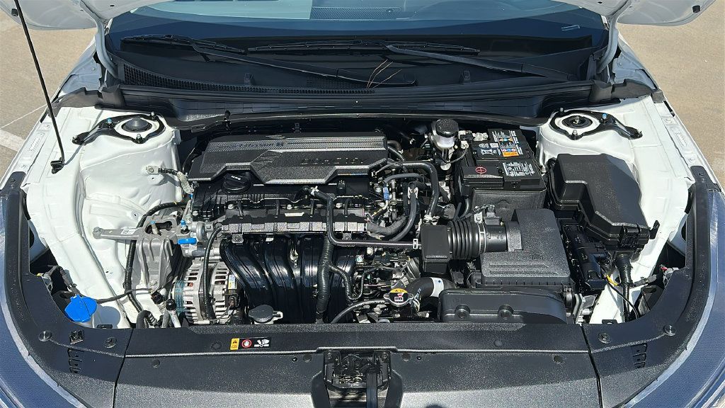 Used 2025 Kia K4 FWD image 3