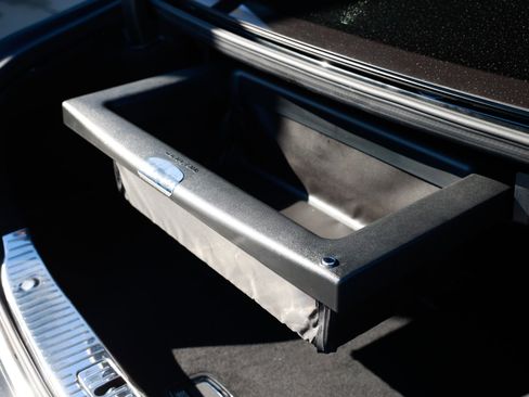 Used 2019 Mercedes-Benz S 560 Sedan image 30