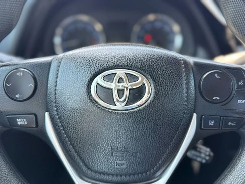 Used 2017 Toyota Corolla LE FWD image 11