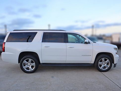 Used 2020 Chevrolet Suburban LT image 8