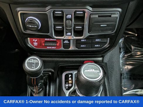 Used 2023 Jeep Gladiator Mojave w/ Dual Top Group AWD/4WD image 12