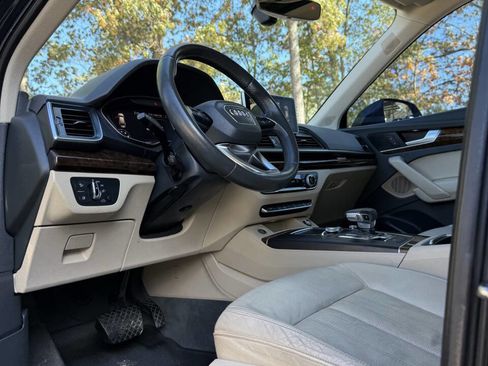 Used 2018 Audi Q5 2.0T Premium Plus w/ Premium Plus Package image 9