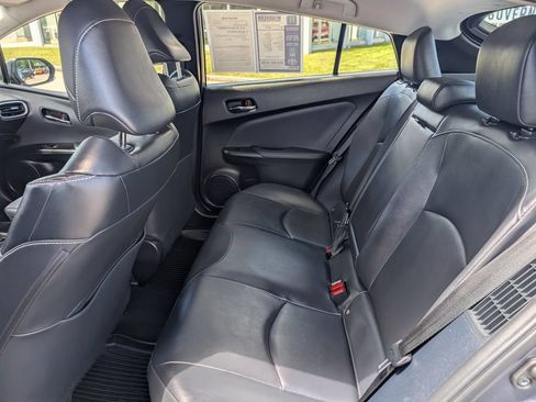 Used 2022 Toyota Prius Prime XLE FWD image 19