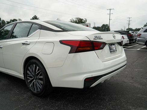 Used 2025 Nissan Altima 2.5 SV FWD image 20