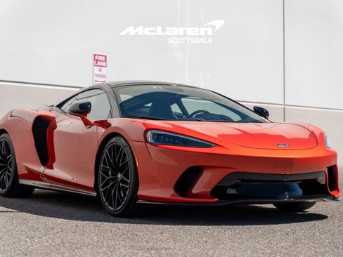 Used 2023 McLaren GT image 9