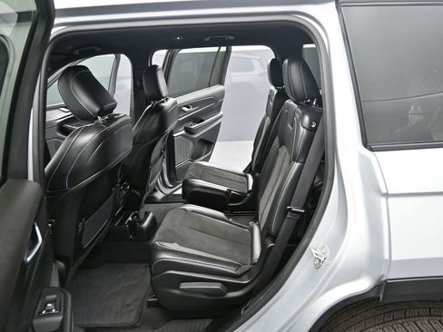 Used 2023 Jeep Grand Cherokee L Laredo AWD/4WD image 28