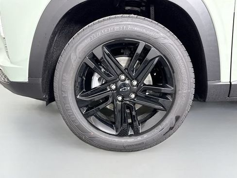 New 2026 Chevrolet Trax ACTIV w/ Driver Confidence Package FWD image 28