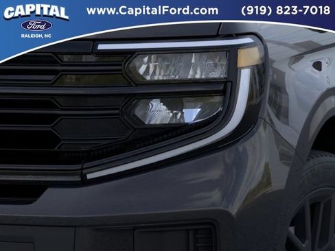 New 2026 Ford Expedition Platinum w/ Stealth Appearance Package AWD/4WD image 18