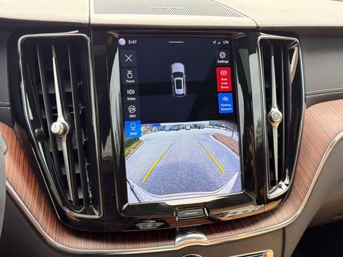 Used 2023 Volvo XC60 B5 Ultimate w/ Protection Package Premier image 25