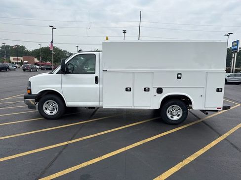 New 2025 Chevrolet Express 3500 Work Van w/ Power Convenience Package image 3
