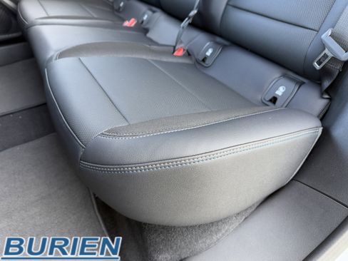 New 2026 Chevrolet Equinox EV LT image 32