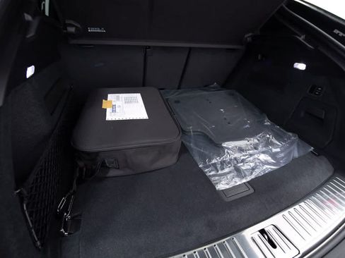 Certified 2025 Porsche Cayenne S AWD/4WD image 39