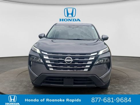 Used 2024 Nissan Rogue SV AWD/4WD image 8