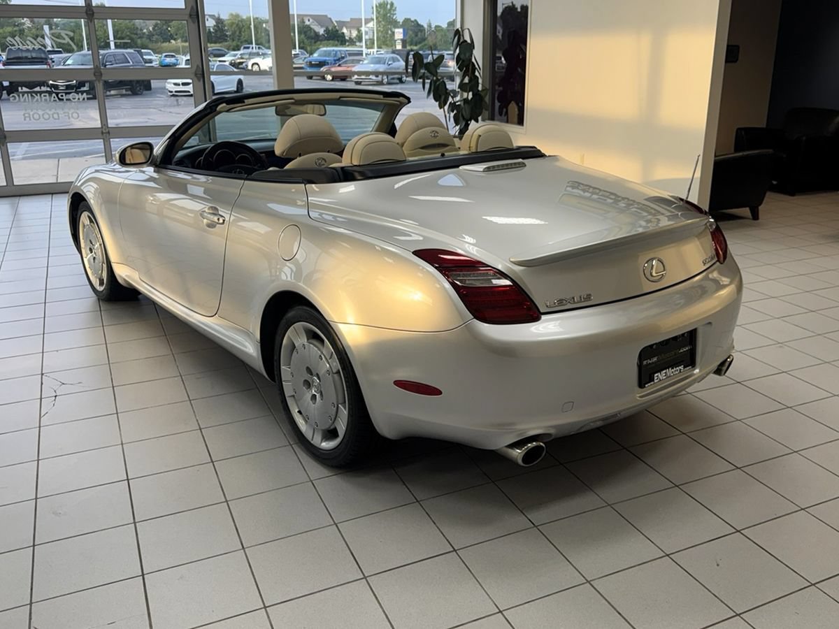 Used 2007 Lexus SC 430 Convertible w/ Preferred Accessory Pkg RWD image 3