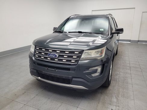 Used 2016 Ford Explorer XLT w/ Equipment Group 202A AWD/4WD image 15