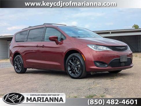 Used 2020 Chrysler Pacifica Touring-L w/ Advanced Safetytec Group AWD/4WD image 1