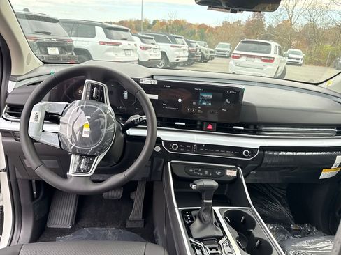 New 2026 Kia Carnival SX Prestige image 12