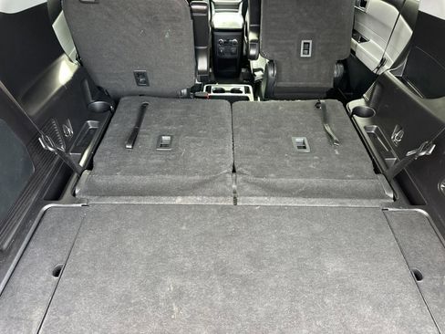 Used 2021 Ford Explorer XLT w/ Equipment Group 202A RWD image 21