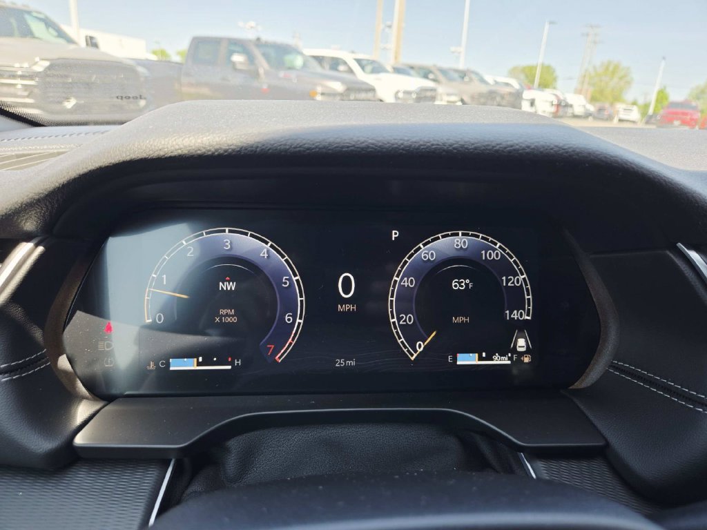 Certified 2025 Jeep Grand Cherokee Altitude AWD/4WD image 20