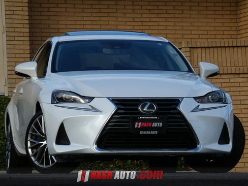 Used 2017 Lexus IS 200t RWD image 1
