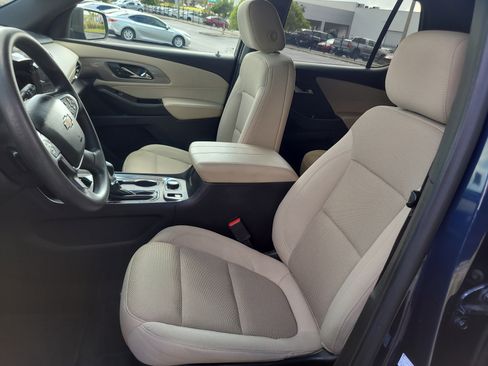 Used 2023 Chevrolet Traverse LS image 21