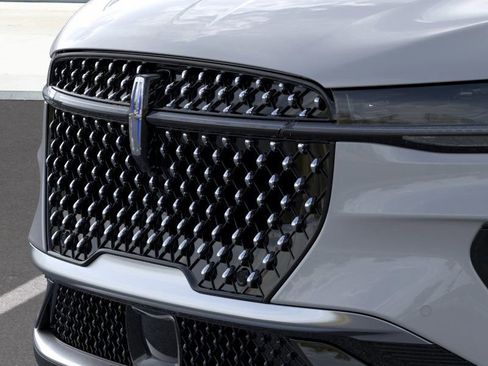 New 2026 Lincoln Nautilus Premier image 17