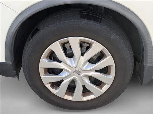 Used 2020 Nissan Rogue S FWD image 10