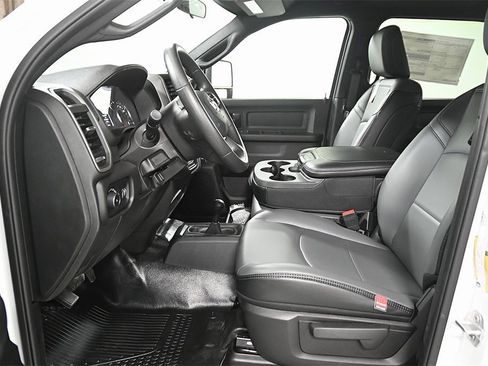 New 2024 RAM 2500 Tradesman w/ Chrome Appearance Group image 6