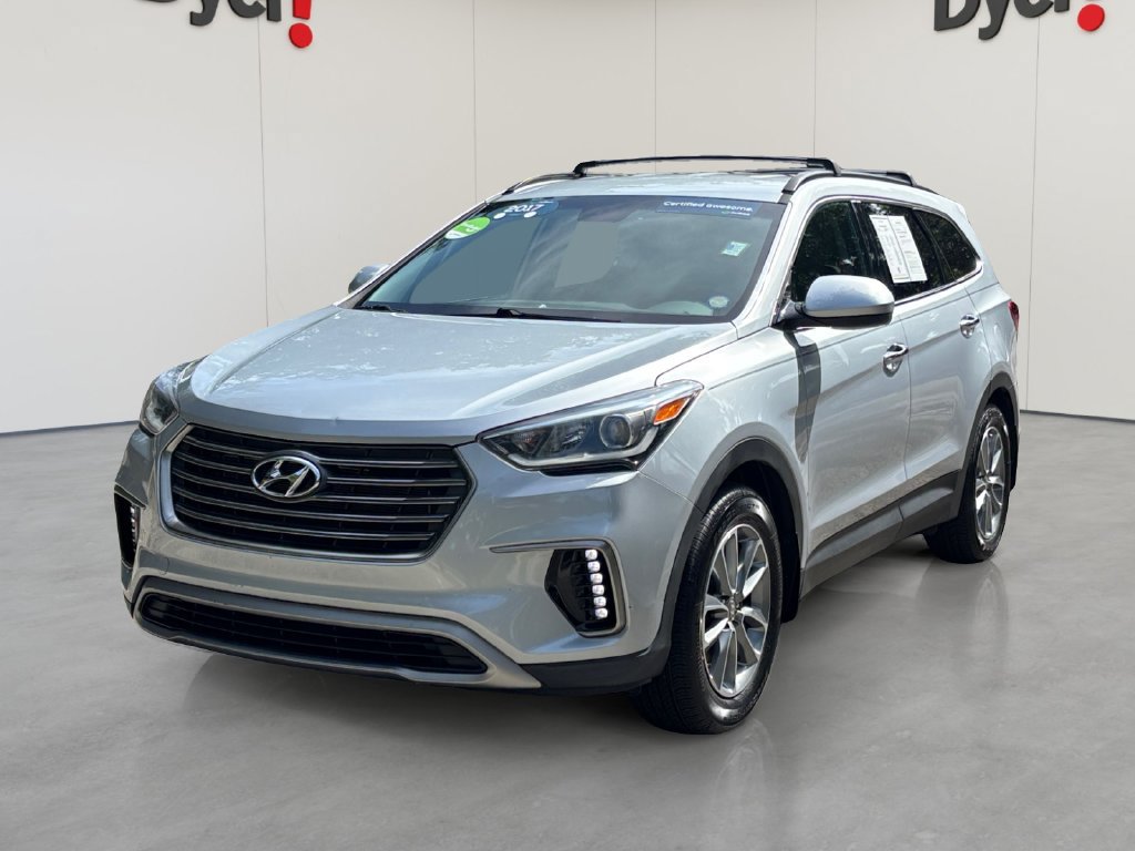 Used 2017 Hyundai Santa Fe SE FWD image 1