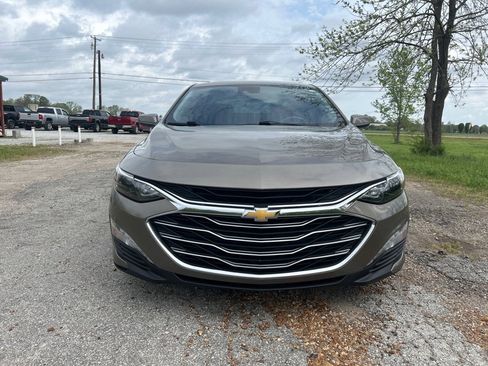 Used 2020 Chevrolet Malibu LT FWD image 24