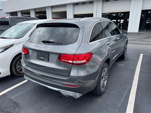 Used 2017 Mercedes-Benz GLC 300 image 4