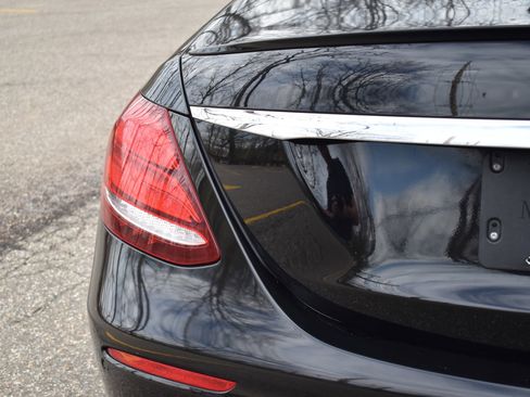 Used 2020 Mercedes-Benz E 350 Sedan w/ Driver Assistance Package image 17