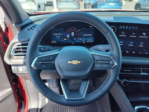 New 2026 Chevrolet Traverse LT w/ LPO, Floor Liner Package FWD image 10
