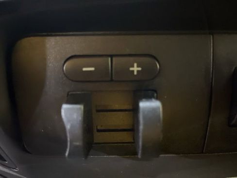 Used 2012 Ford F550 4x4 Regular Cab Super Duty w/ Payload Upgrade Pkg image 21