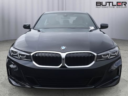 Used 2023 BMW 330i Sedan w/ Premium Package RWD image 2