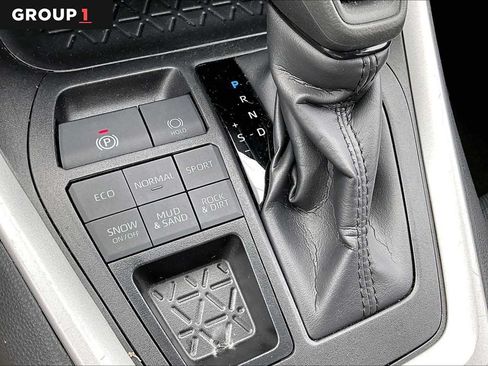 Used 2025 Toyota RAV4 XLE AWD/4WD image 35
