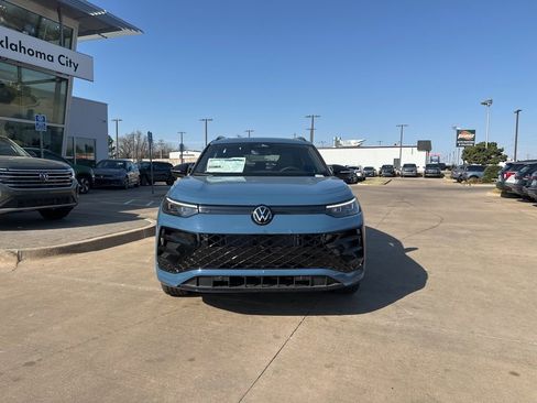 New 2026 Volkswagen Tiguan SE R-Line AWD/4WD image 2
