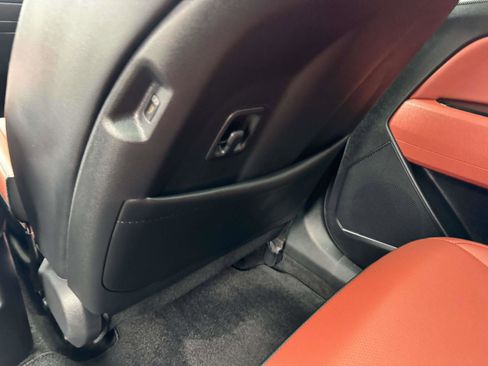 Used 2025 Kia Sportage SX Prestige image 20