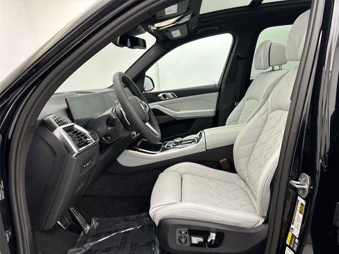 New 2026 BMW X5 xDrive50e w/ M Sport Package image 25