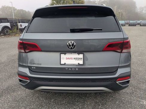 Used 2024 Volkswagen Taos SE FWD image 5