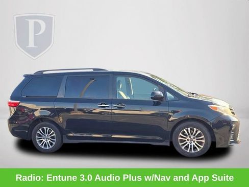 Used 2018 Toyota Sienna XLE FWD image 4