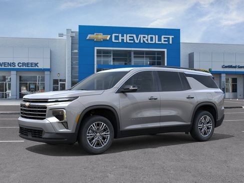 New 2026 Chevrolet Traverse LT w/ Driver Confidence Package FWD image 6
