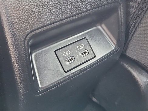 Used 2023 Toyota Corolla LE image 17