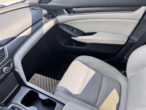 Used 2019 Honda Accord EX-L image 12