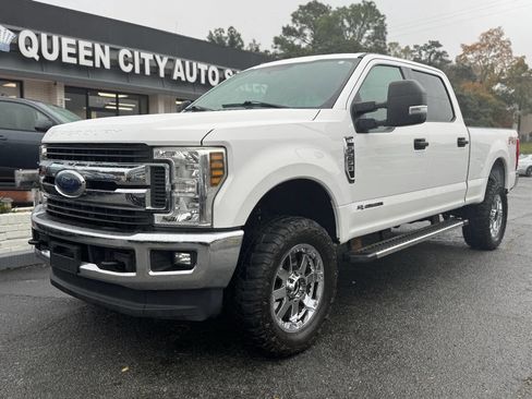 Used 2018 Ford F250 XLT w/ XLT Value Package AWD/4WD image 2