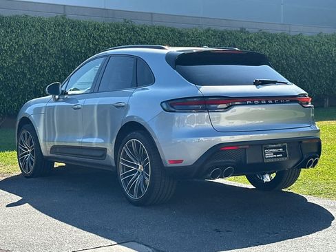 Used 2026 Porsche Macan AWD/4WD image 3