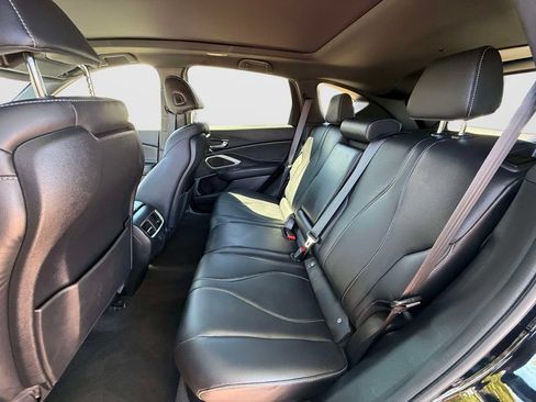 Used 2025 Acura RDX SH-AWD image 10